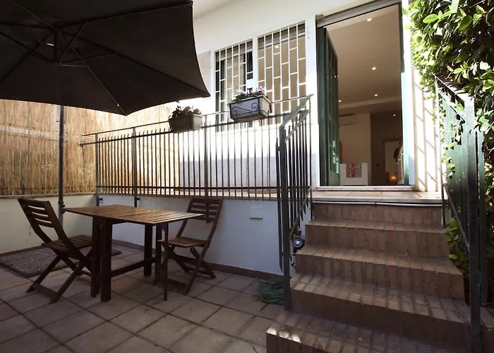 Ponte Milvio Lovely Garden Apartment